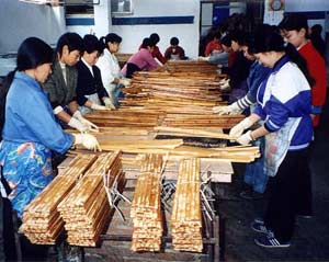 Production of glued bamboo in China